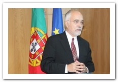 Fotografia do Secretário do Estado da Justiça e da Modernização Judiciária, José Magalhães